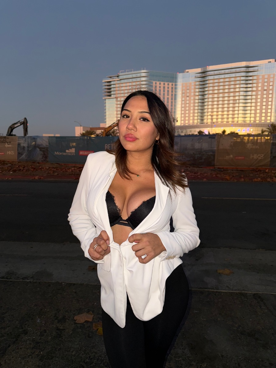 Take a pause and enjoy Ali Cruz — streaming from Wuhan