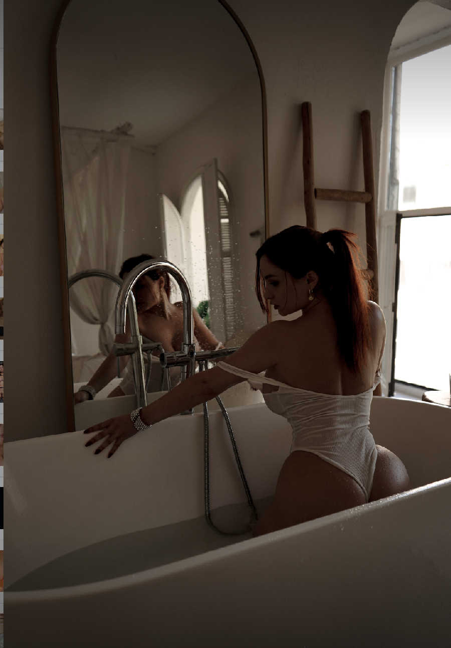 A playful frame from Miranda Faith nude — online in Wuhan