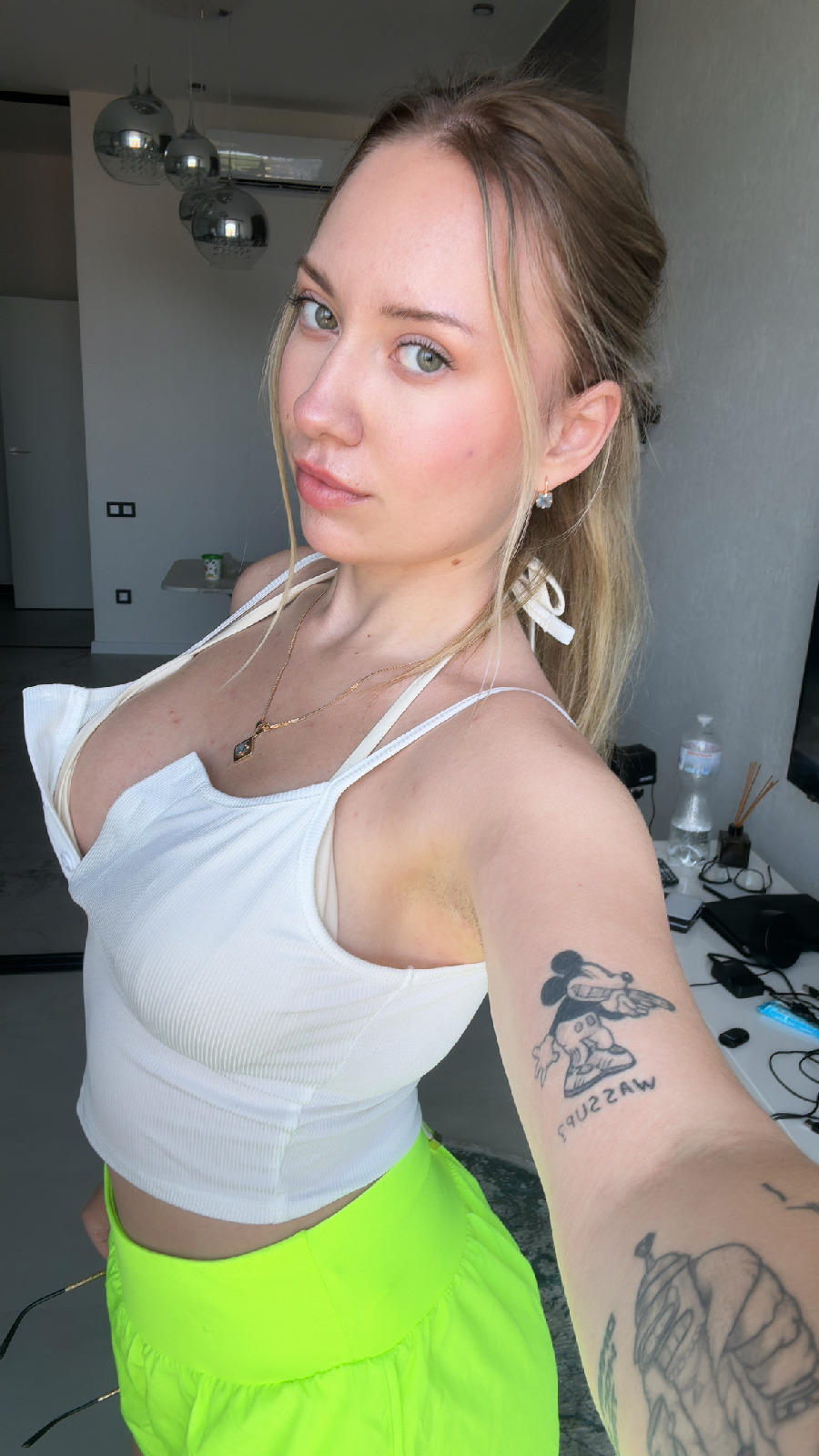 KateV in her underwear in Wuhan