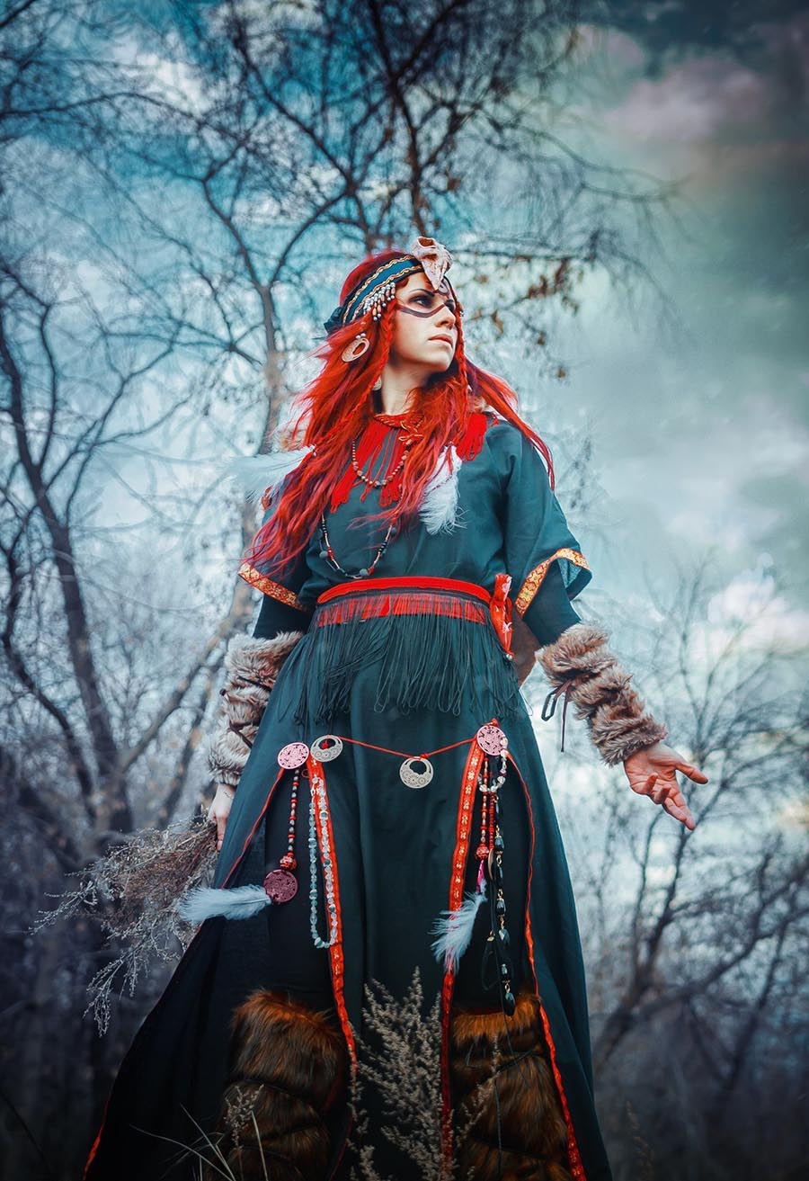 Take a pause and enjoy Girls in Slavic costumes — streaming from Wuhan