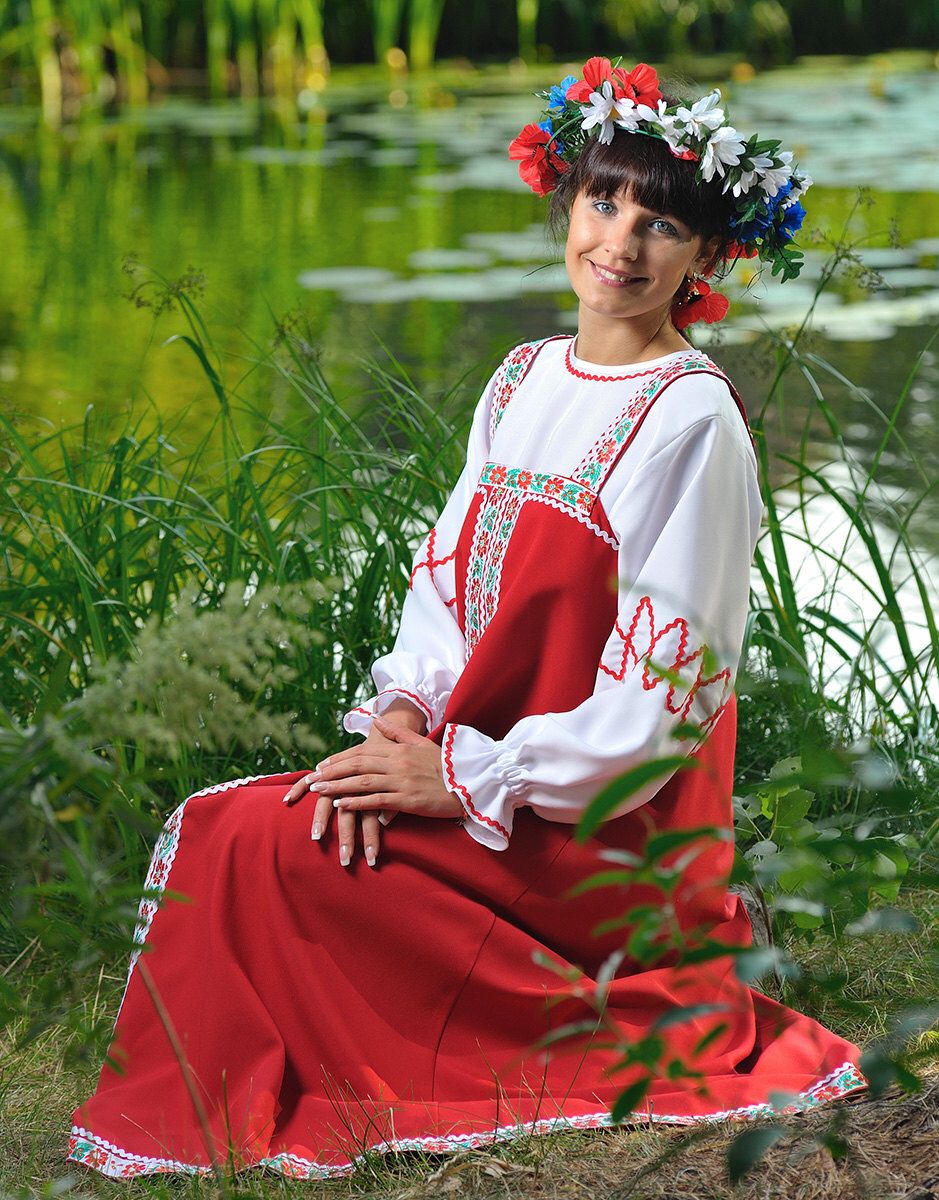 Beautiful girl Girls in Slavic costumes in Wuhan